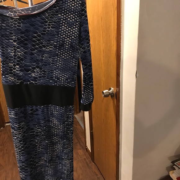 Clothes - Picture 6 of 8